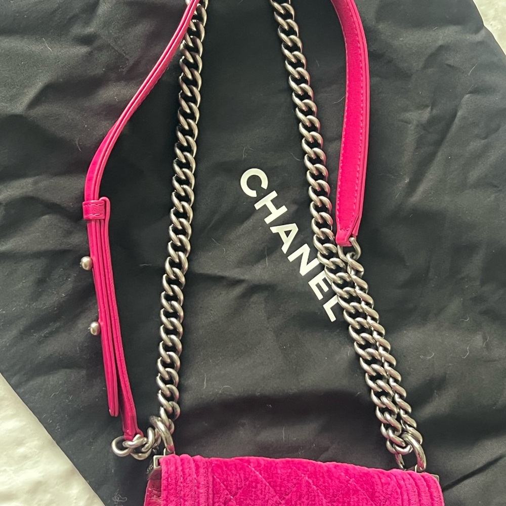 CHANEL Velvet Boy Bag - Picture 14 of 16